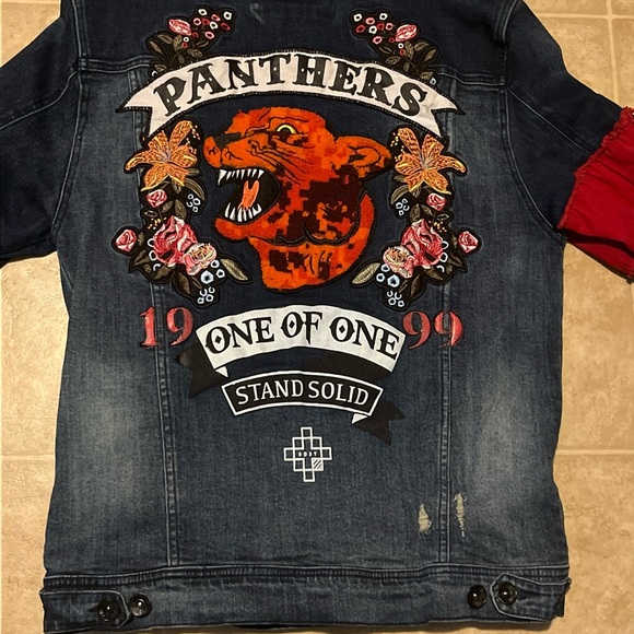 8ighth dstrkt denim button up distressed embroidered jean jacket - Picture 7 of 14